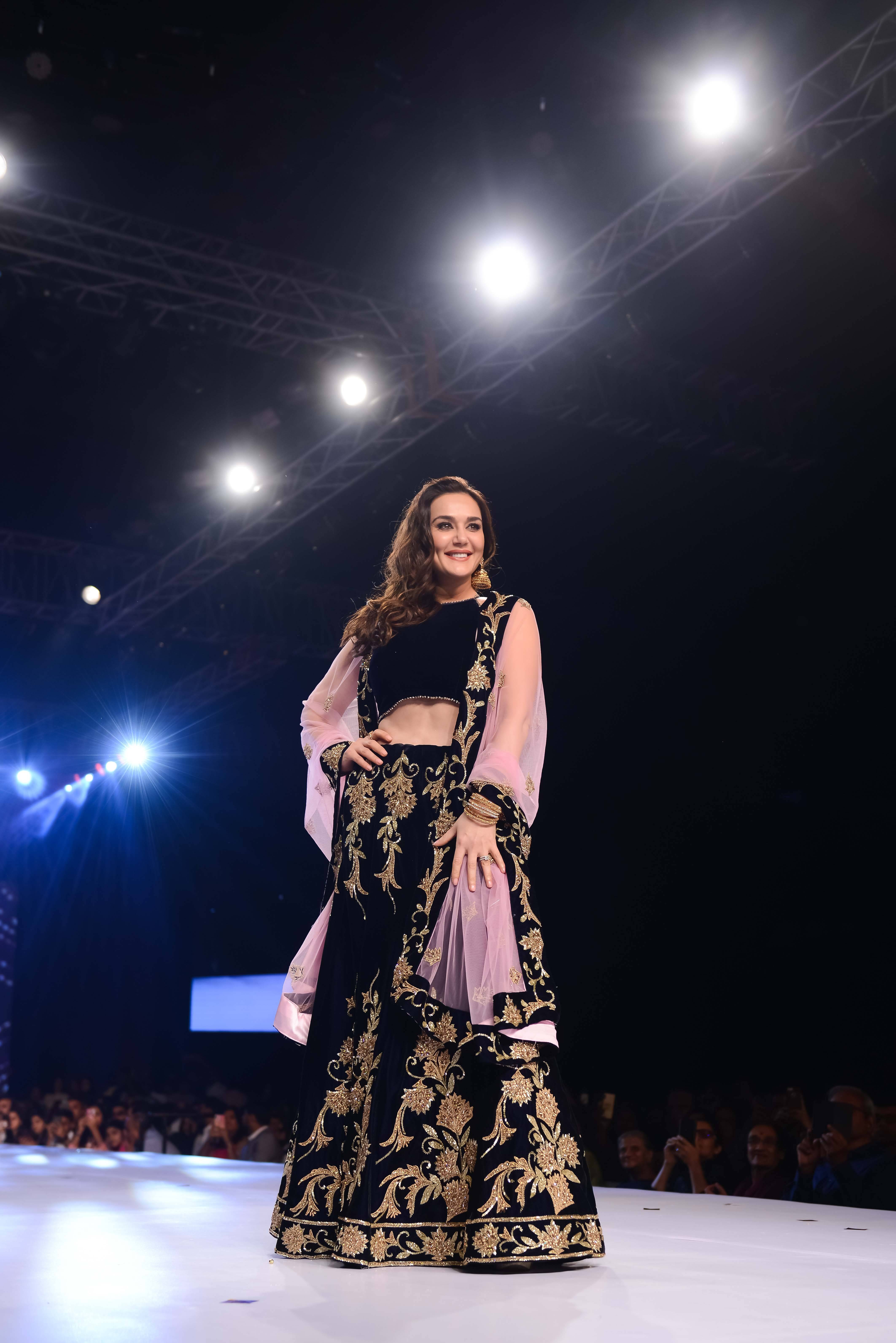 Best Fashion Photographer Mumbai Fashion Photography
